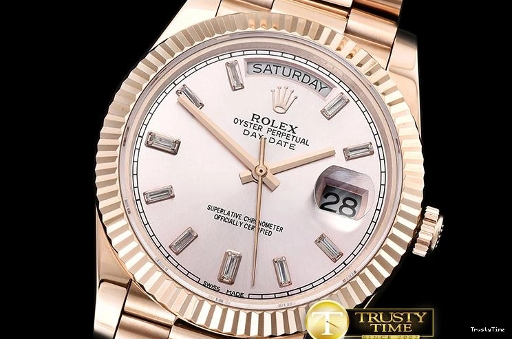 0223 RDD0210A – DayDate 40mm Youthful 679